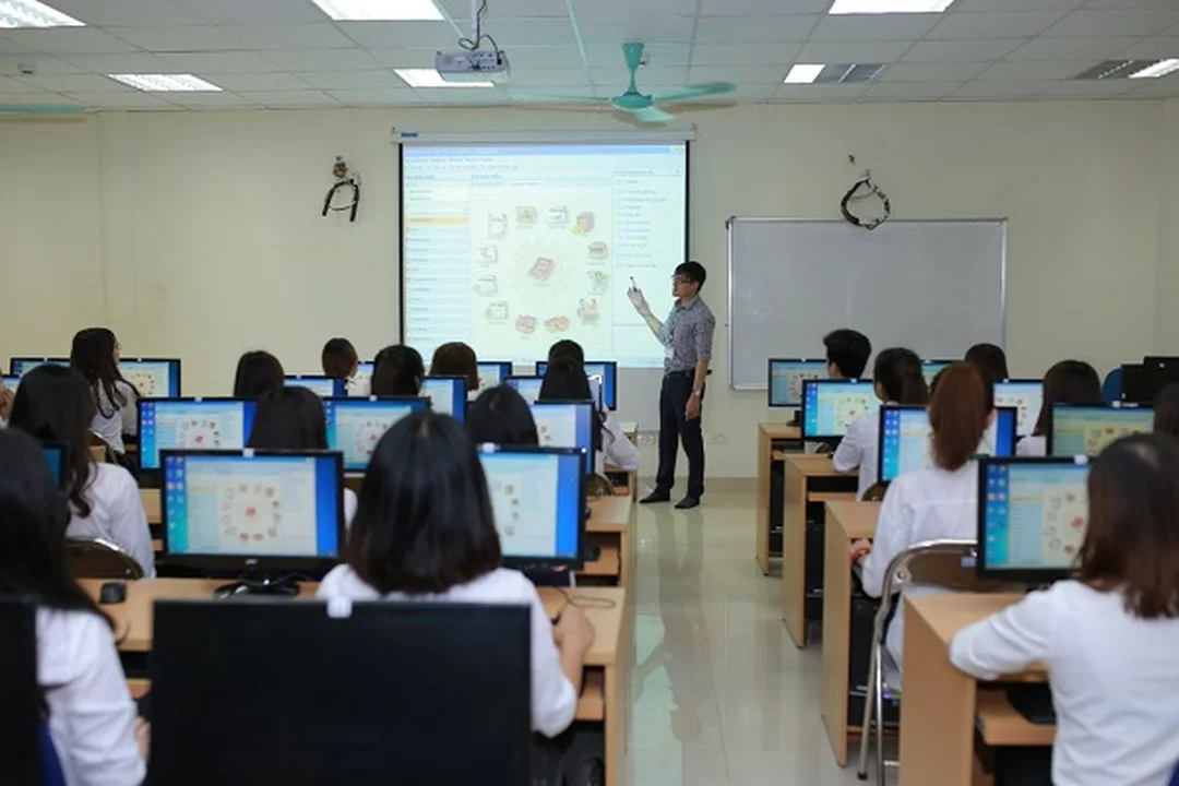 ngành quản lý chuỗi cung ứng số hóa bằng WMS OMS TMS và ERP