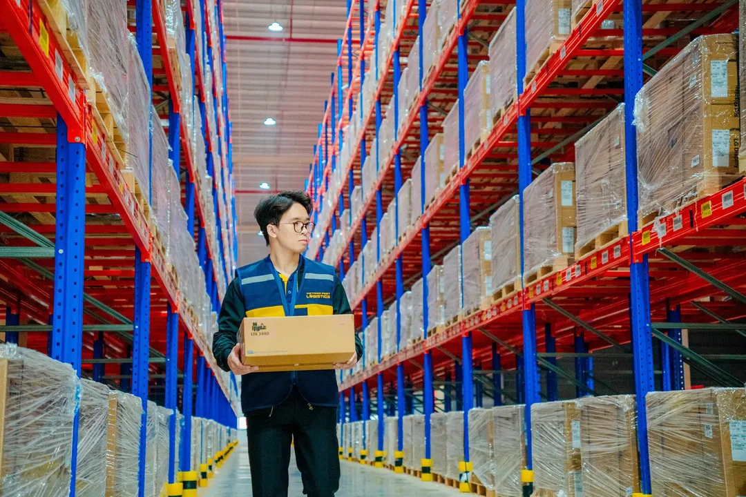 thực hành kho vận trong ngành quản trị chuỗi cung ứng