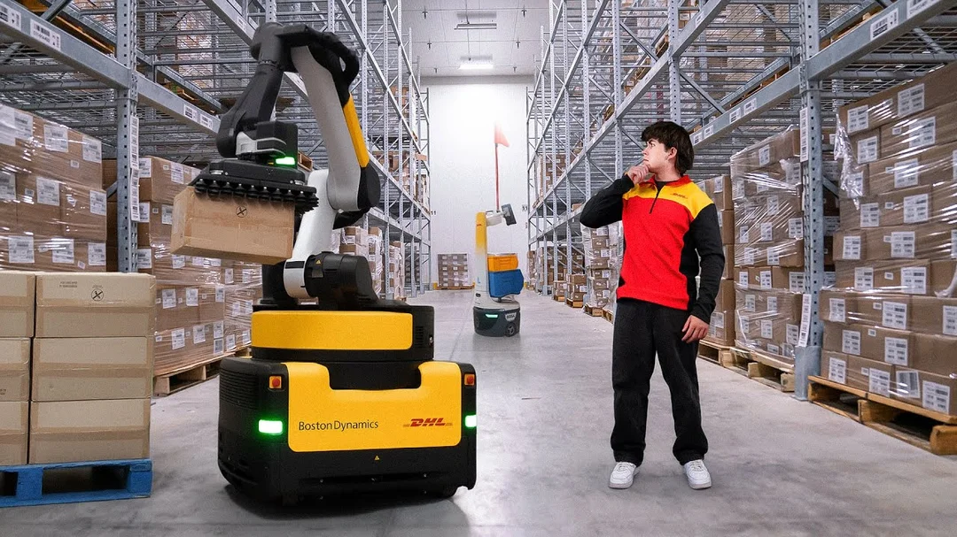 Video tham quan robot trong kho DHL